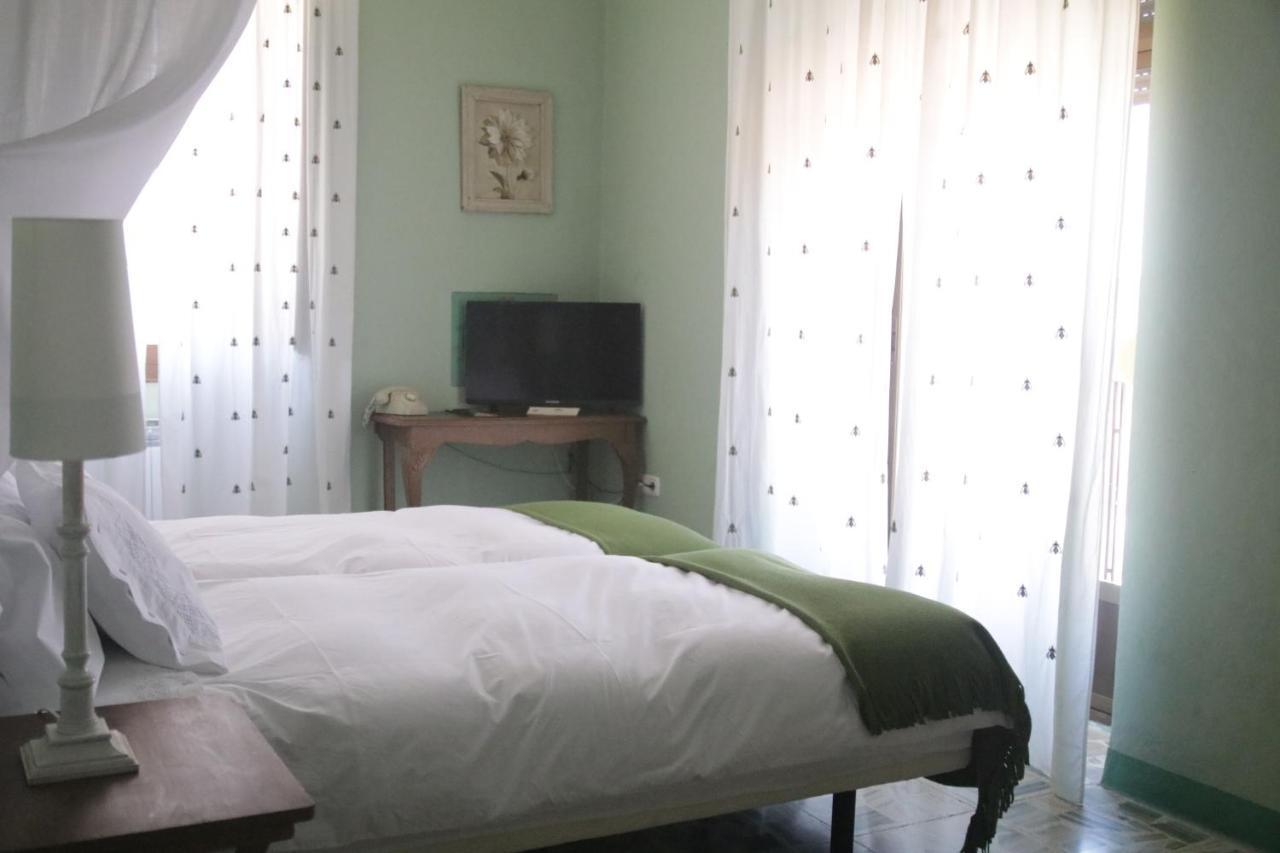 Hotel Villa Maria Fuentes de Bejar ภายนอก รูปภาพ